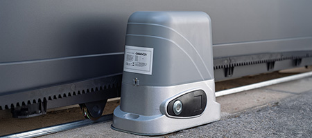 Motorisation pour portail coulissant