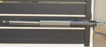 Motorisation pour portail battant